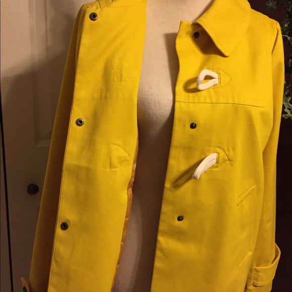 Gap very cute yellow jacket size medium - Picture 6 of 9